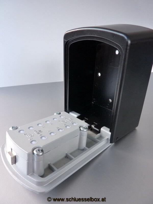 eab0e204124f8c2b1a35e1f6a412087c