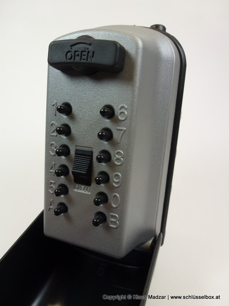 ee2620b40cb62e0295fe370e3b191b40579c65c34bc90