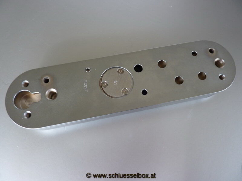 5aa8b9343c4bdf468cbadc0e47337866