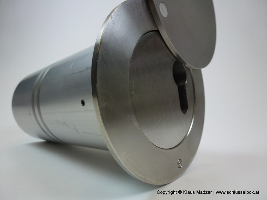 5051976338f7426ce7a7fac05ab9e65c57bc3ff931b43